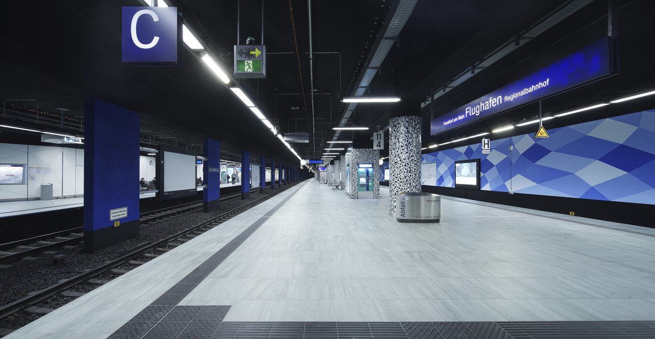 Regionalbahnhof Frankfurt Flughafen Referenz