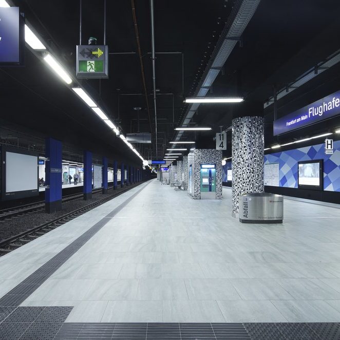 Regionalbahnhof Frankfurt Flughafen Referenz